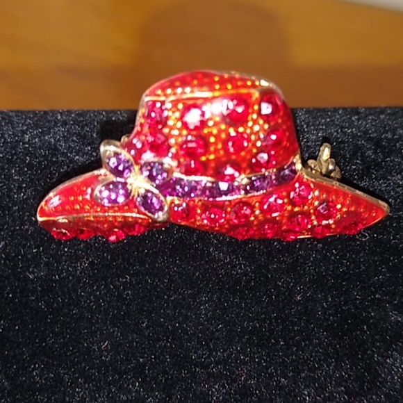 Red Hat Society 🌹 - Picture 5 of 5